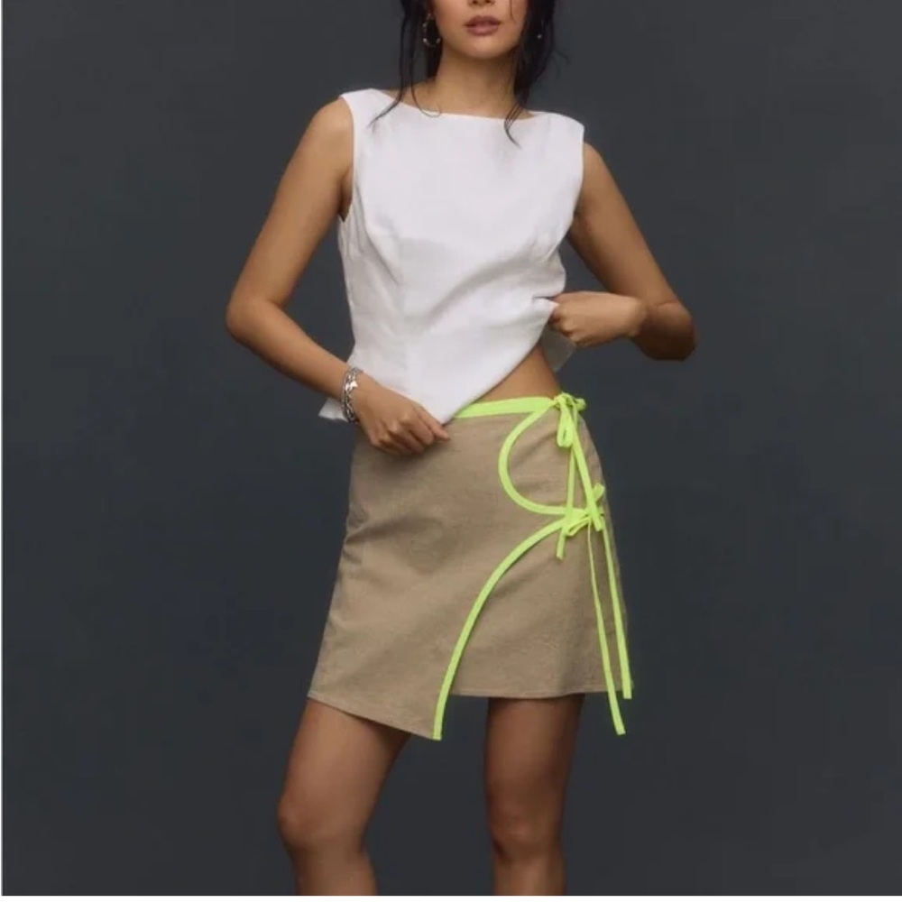 New! Anthropologie Maeve Side-Tie Structured Mini Skirt Size‎ Medium